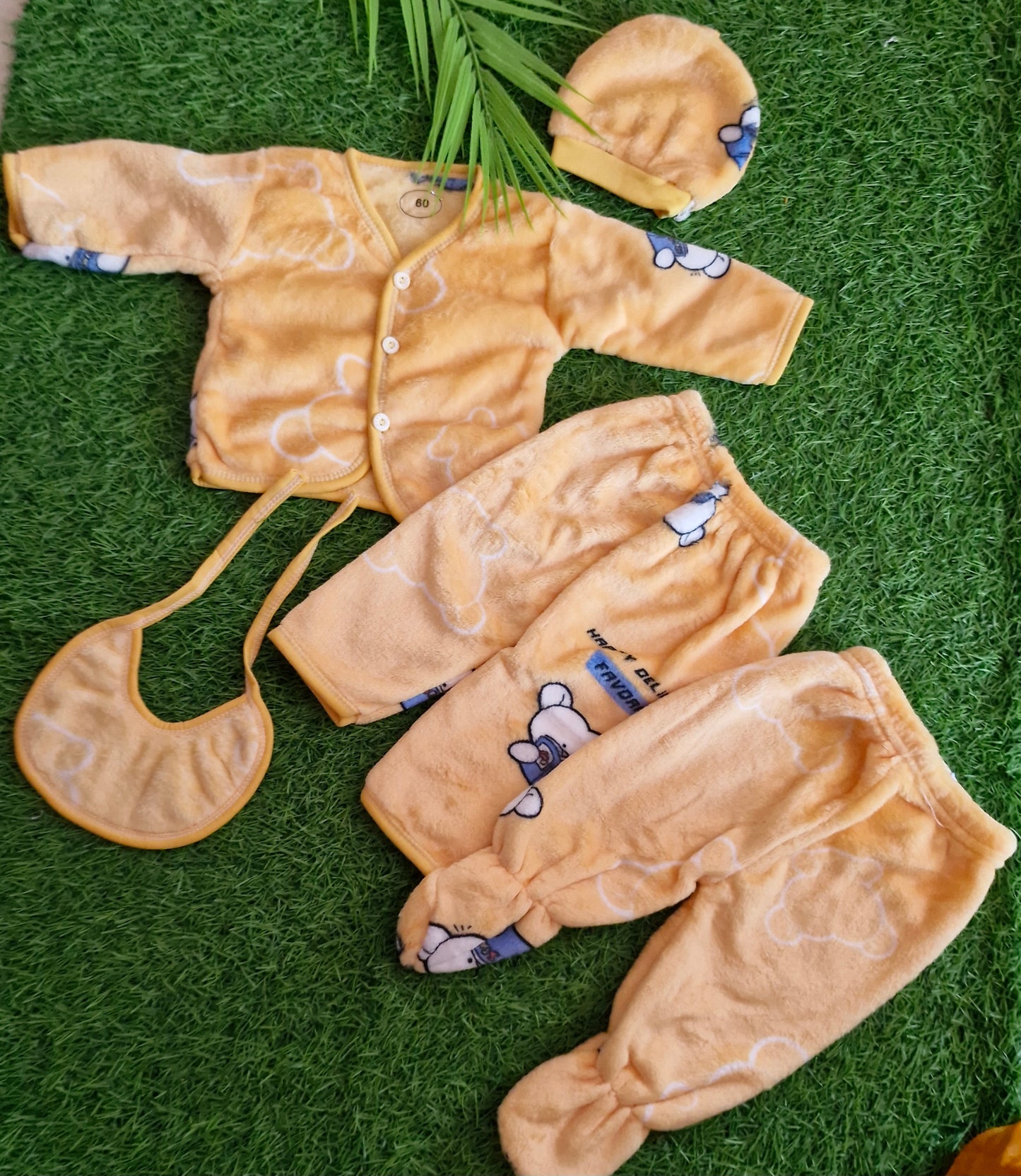 Premium Sweater 5 Pc set (best one dispatched )- (0-6month)
