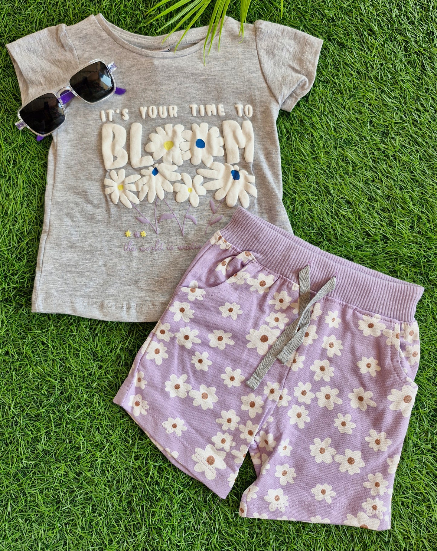 Boys' T-Shirt & Trousers Set - Stylish & Comfortable