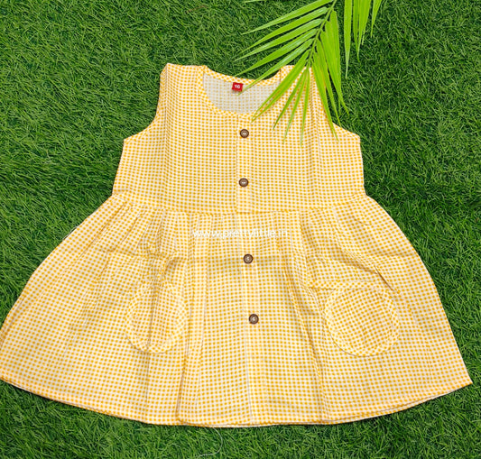 Chic & Comfy Checkered Pocket Dress – Stylish & Playful!" ( Best one dispatched)