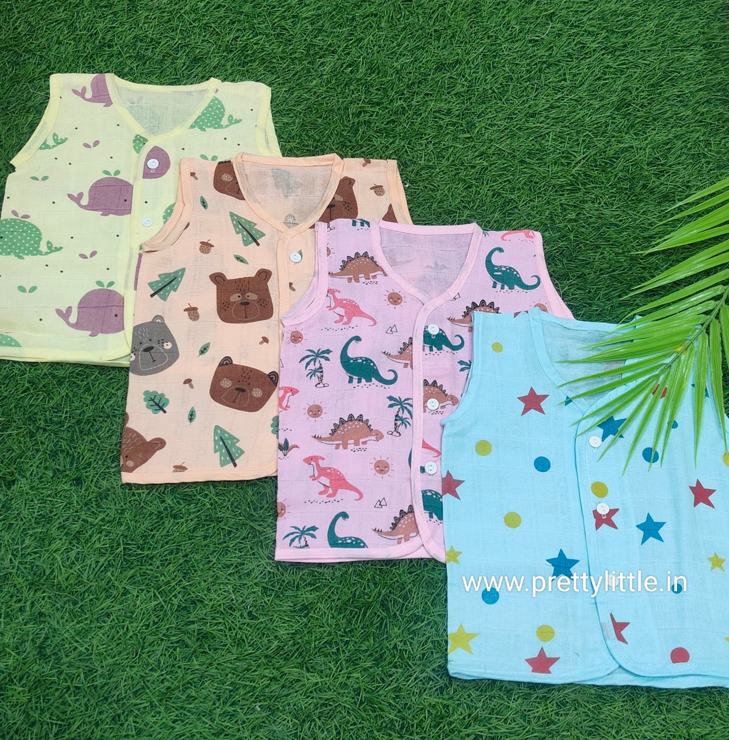 Muslin colour Jablas for Babies ( best 1 dispatched) (0-8 M)