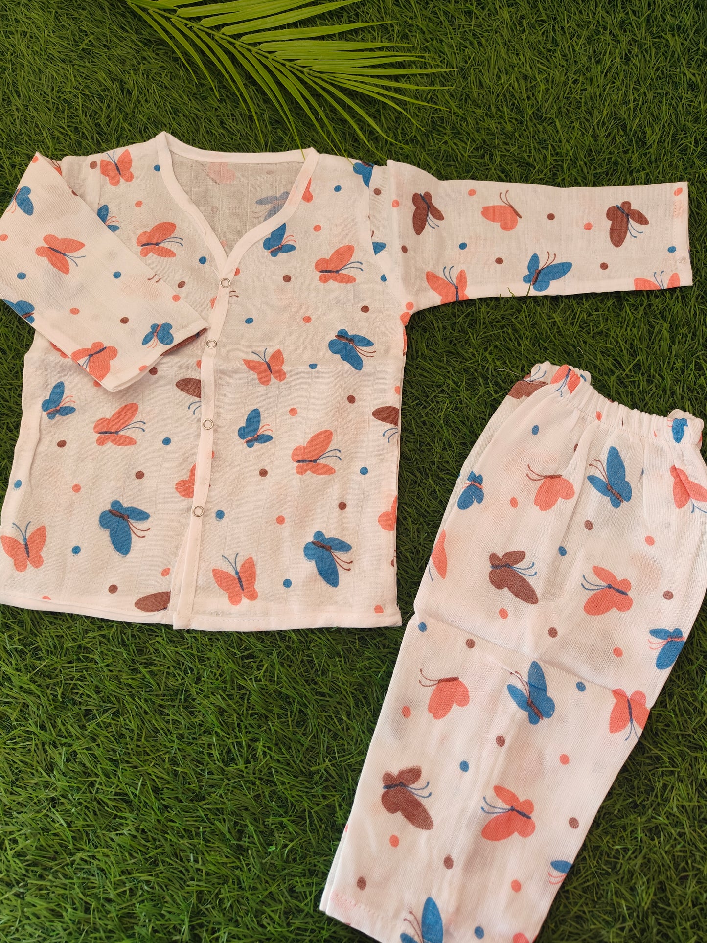 Premium Muslin full hand with pant set (0-1 yr standard size)( best one dispatched)