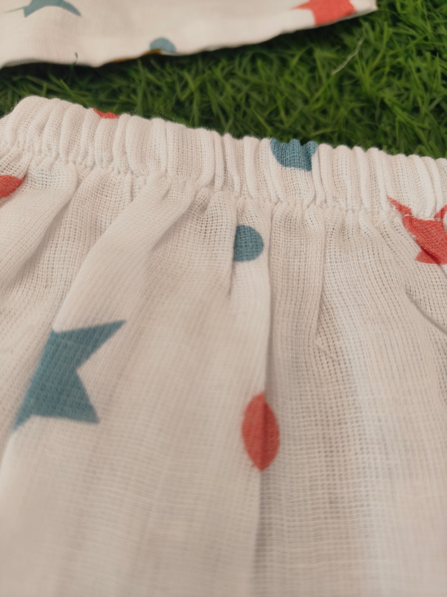 Premium Muslin full hand with pant set (0-1 yr standard size)( best one dispatched)