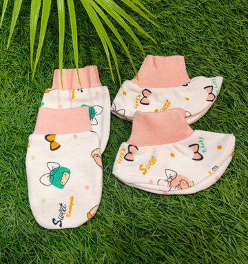 Handgloves &  Sock set - cute print ( any one dispatched)
