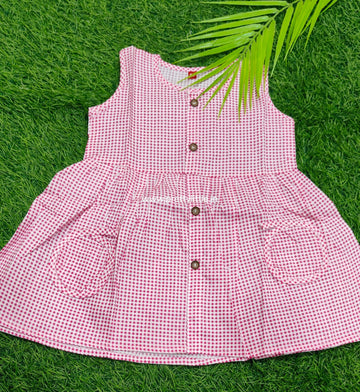 Chic & Comfy Checkered Pocket Dress – Stylish & Playful!" ( Best one dispatched)