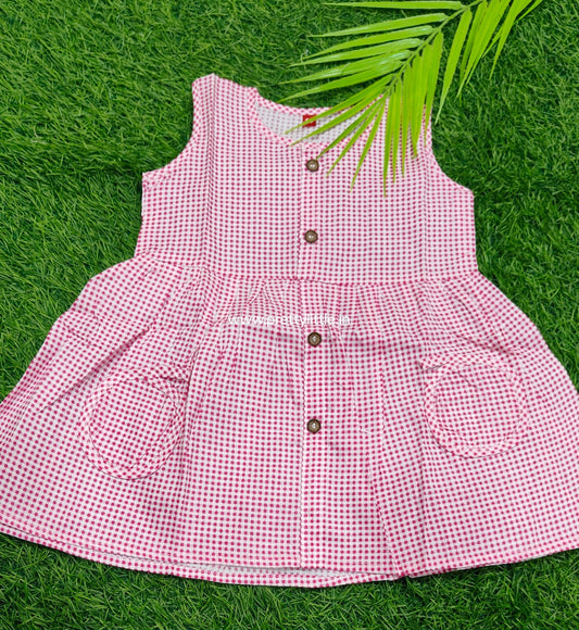 Chic & Comfy Checkered Pocket Dress – Stylish & Playful!" ( Best one dispatched)