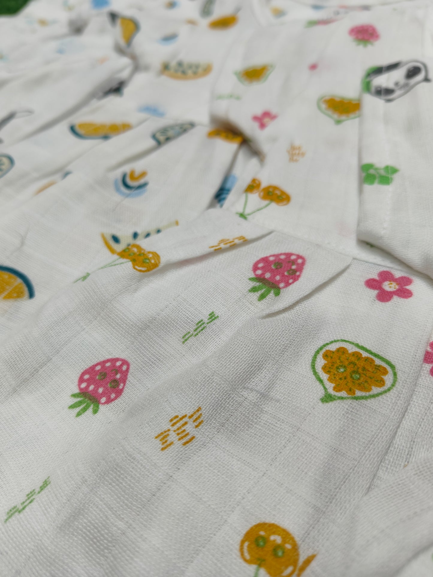 Muslin Dreamland – Pack of 12 Baby Frocks (0-6M)(best 12 dispatched)