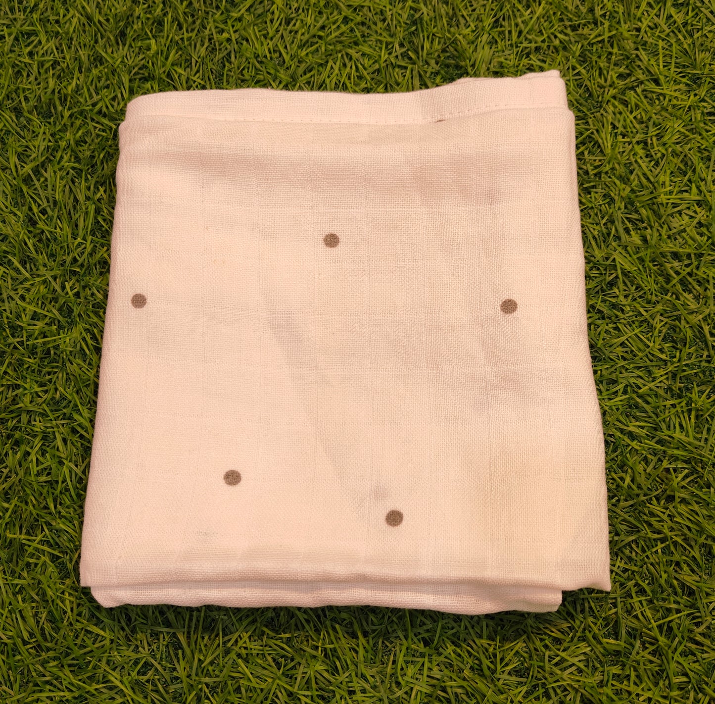 Muslin swaddle/Towel ( best one dispatched)