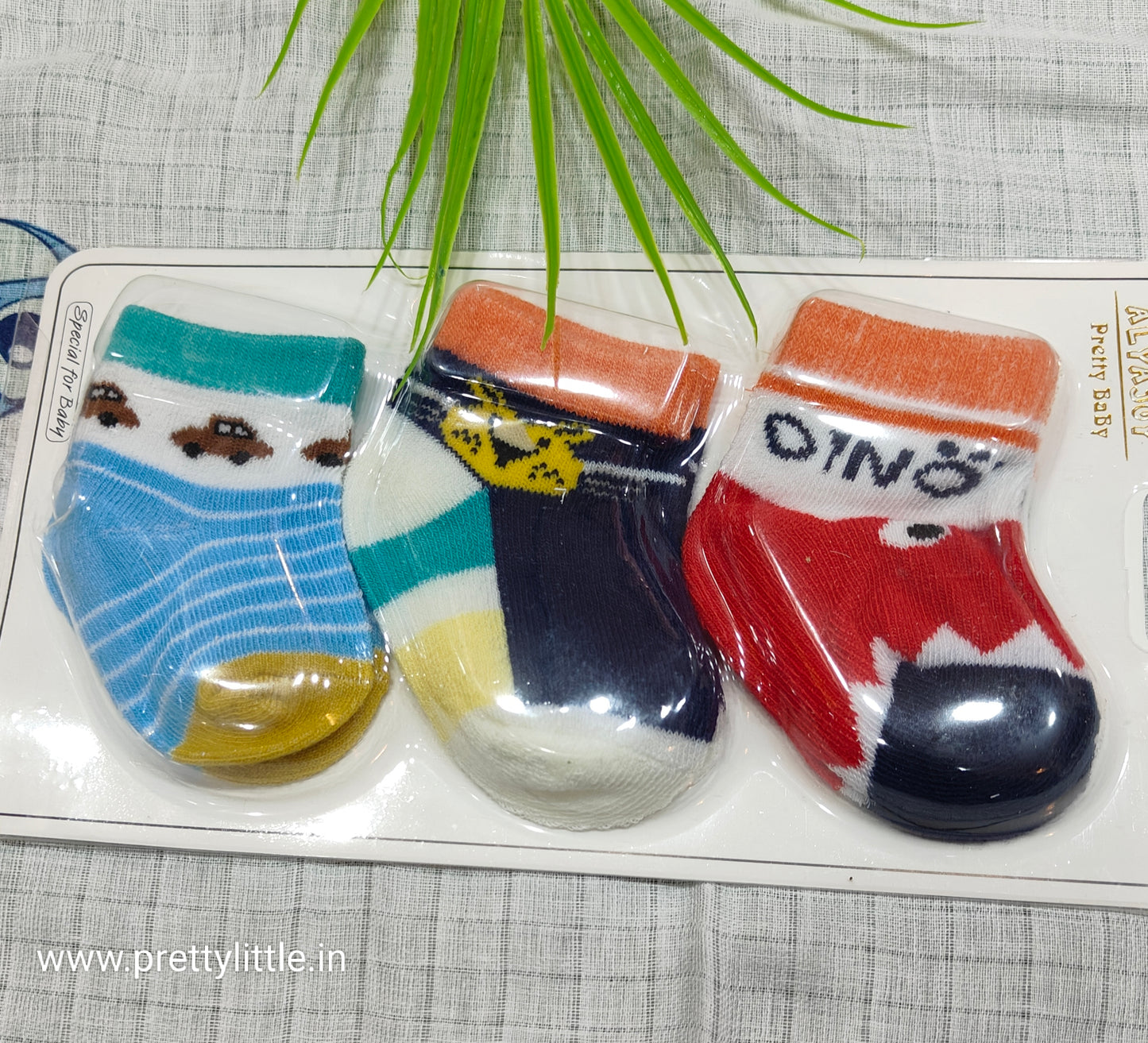 Newborn Baby Socks and Gloves Set (0-6 Months) - Pack of 3 Soft and Stylish Pairs
