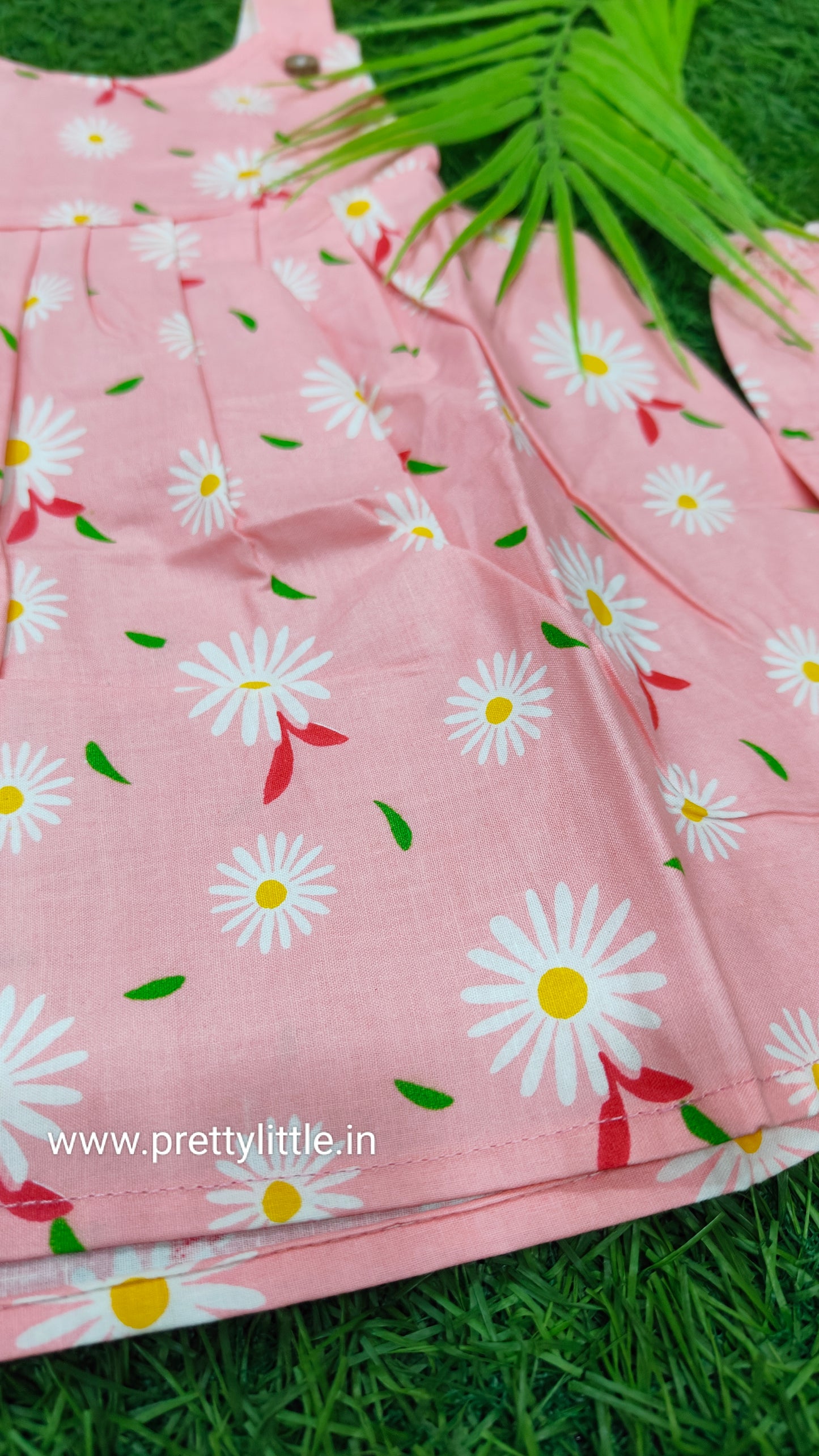 Adorable Cotton Sleeveless Frock with Bloomer – 0-1 Year (best 1 dispatched)