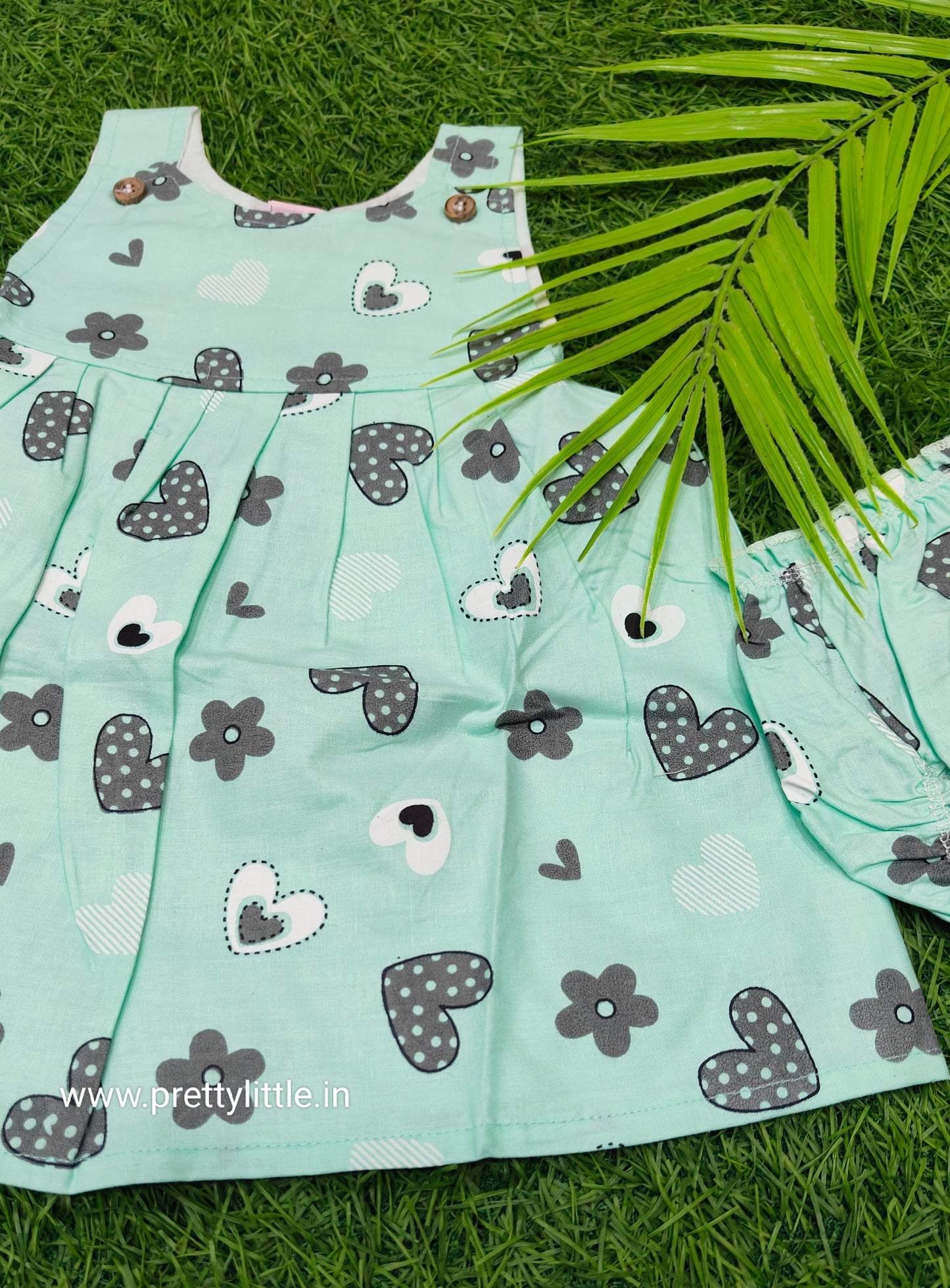 Adorable Cotton Sleeveless Frock with Bloomer – 0-1 Year (best 1 dispatched)