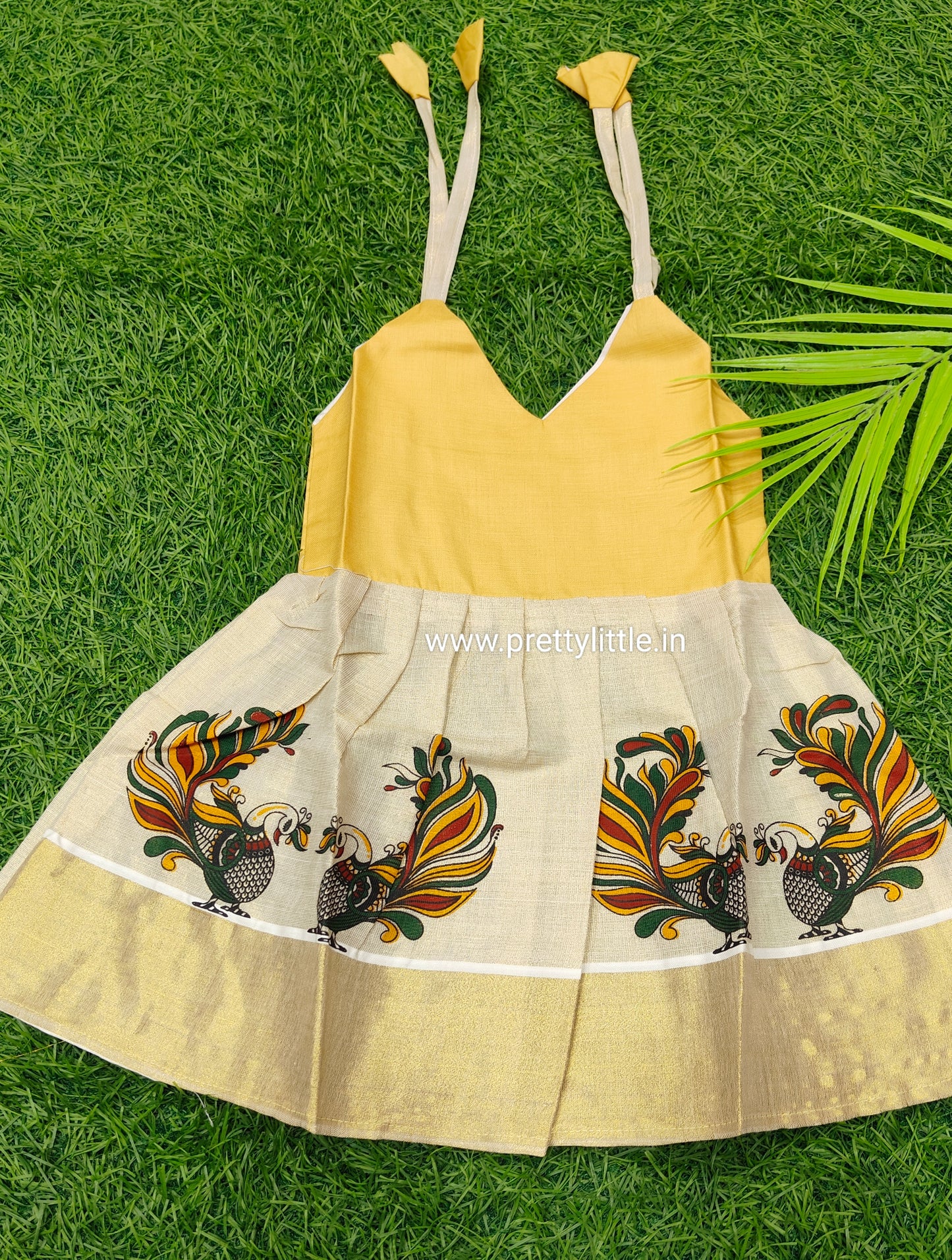 Kerala Model Frock for Baby Girls (0-8 Months)