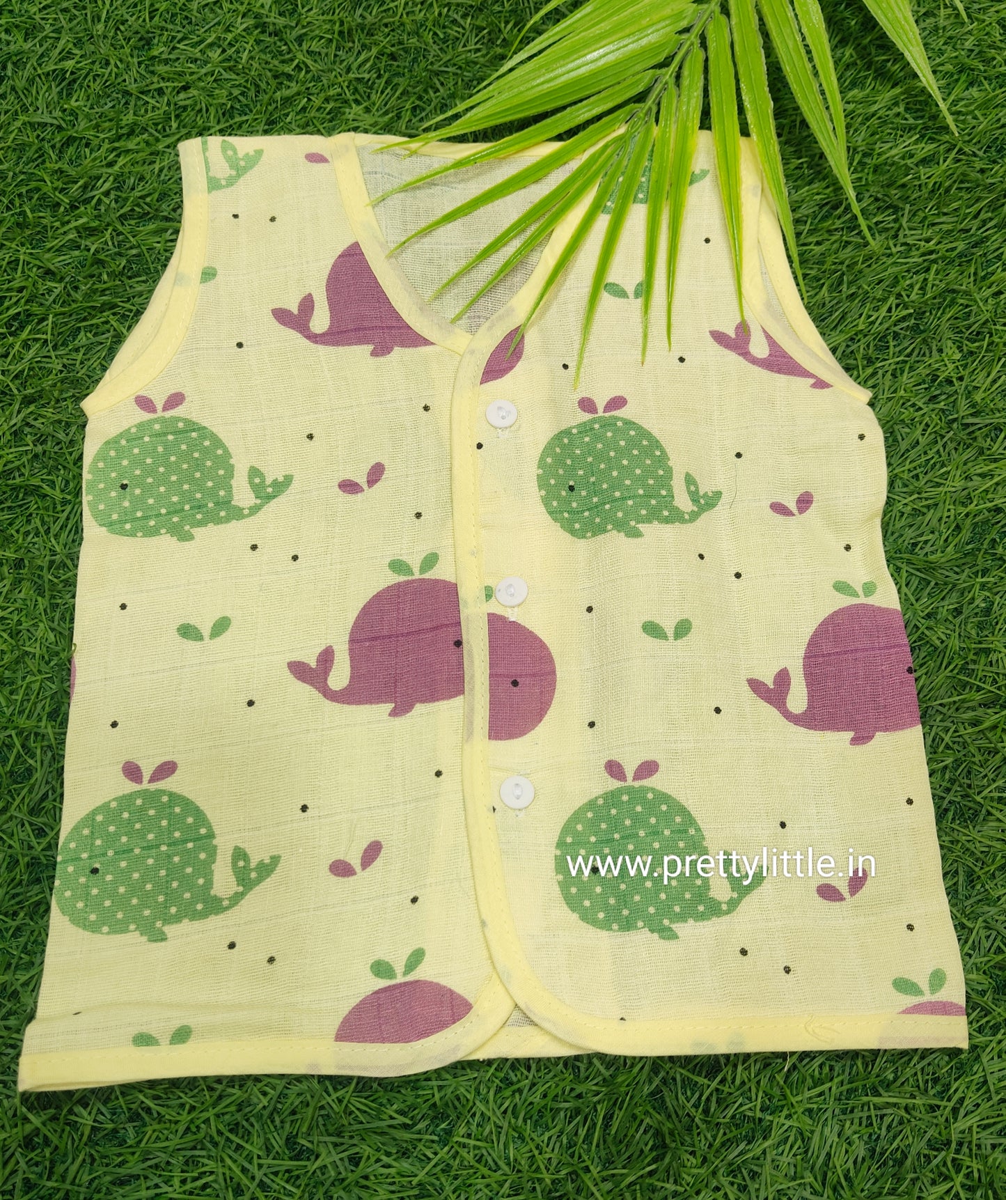 Muslin colour Jablas for Babies ( best 1 dispatched) (0-8 M)