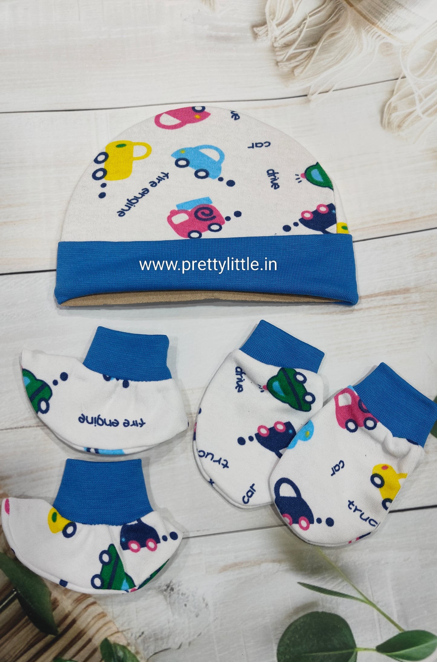Newborn Baby Cap mitten Set (0-3 Months) - Pack of 4 Soft and Stylish Pairs
