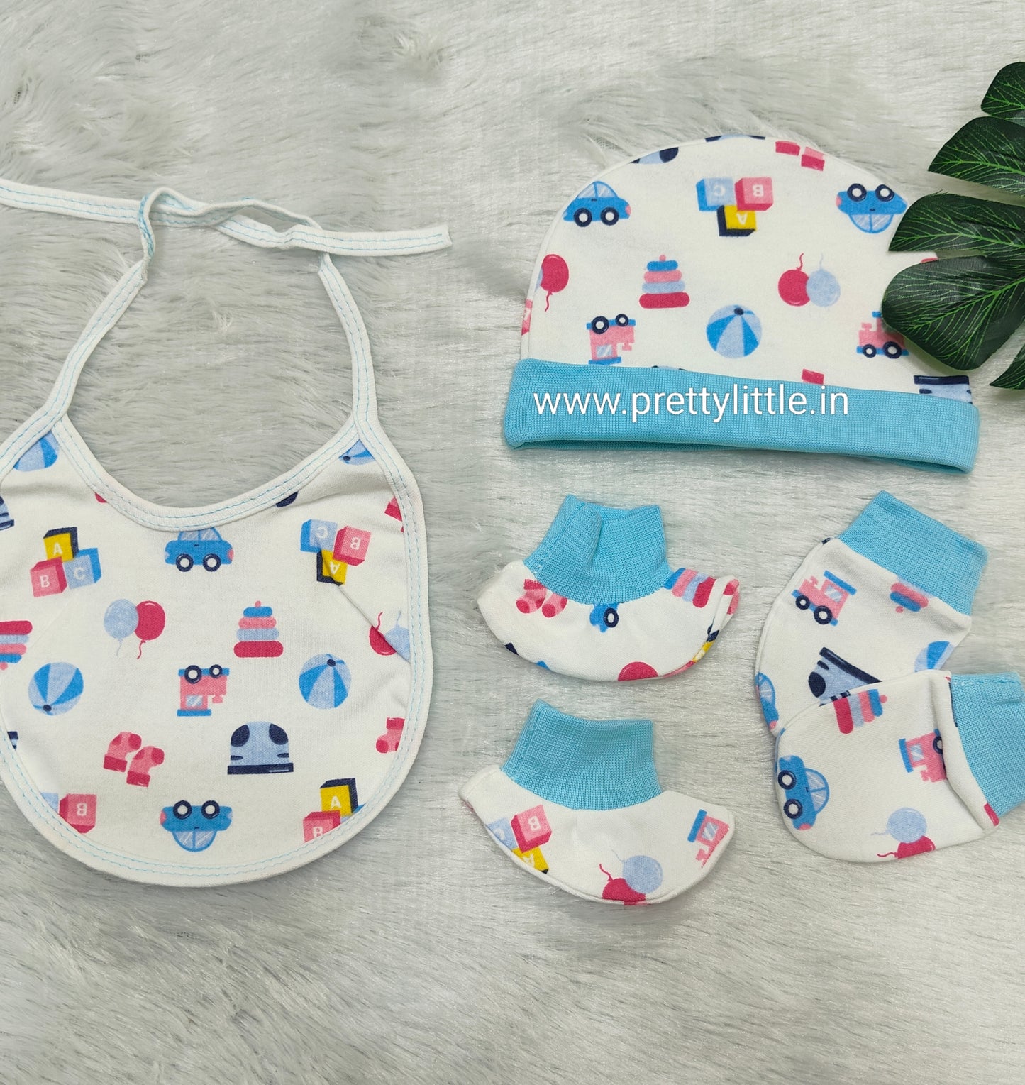 Cap mitten Bib 4Pc Set - Printed (Best combo dispatch) Combo